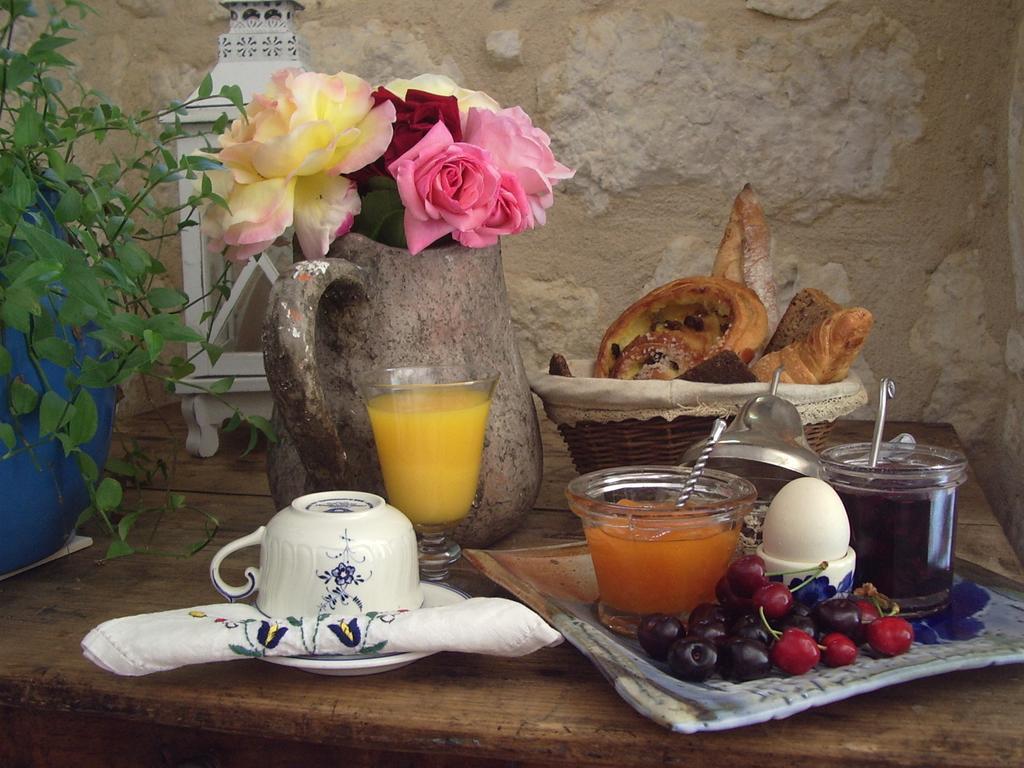 Bastida De Beata Bed & Breakfast Noailles  Exterior photo