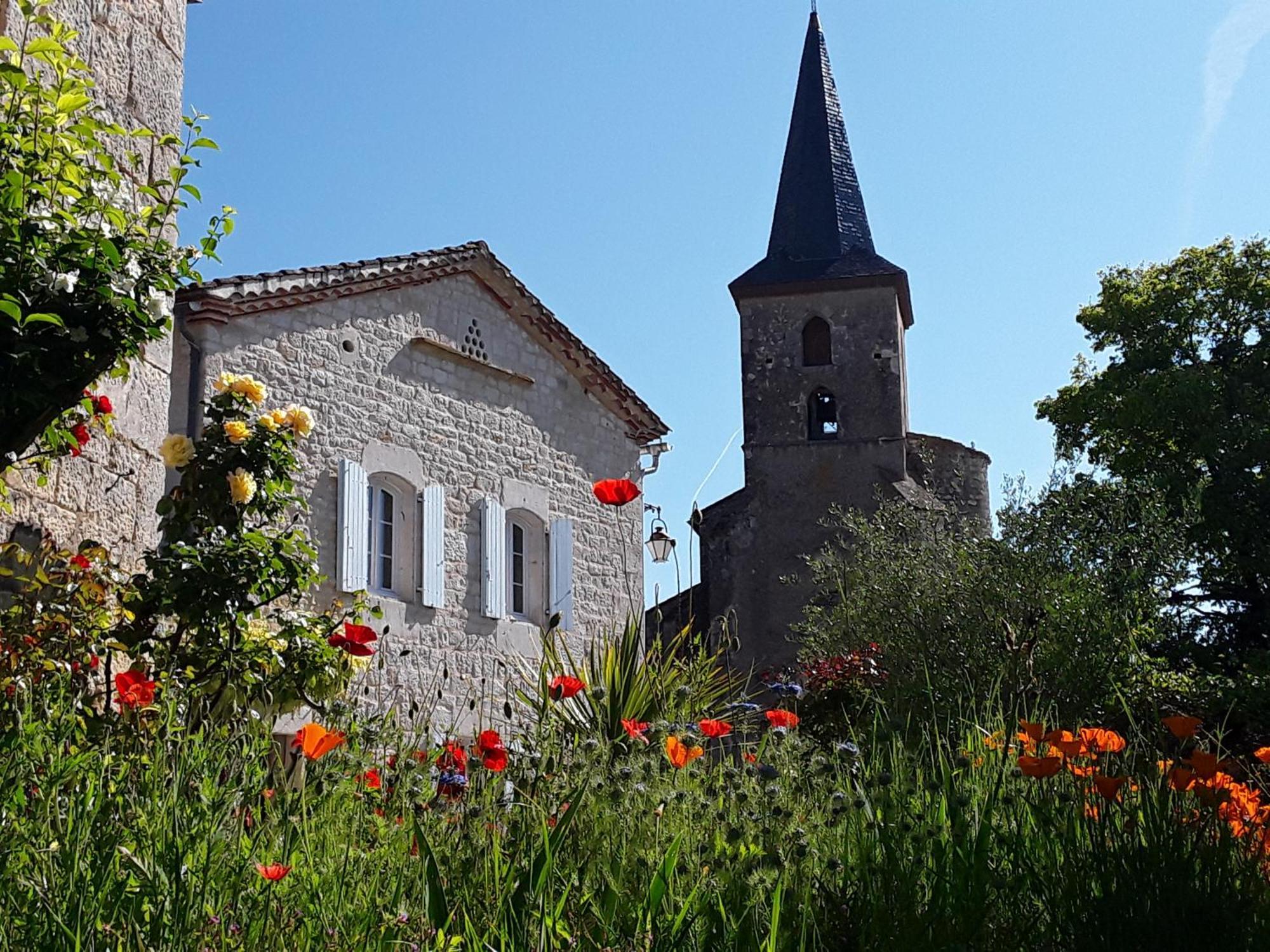 Bastida De Beata Bed & Breakfast Noailles  Exterior photo