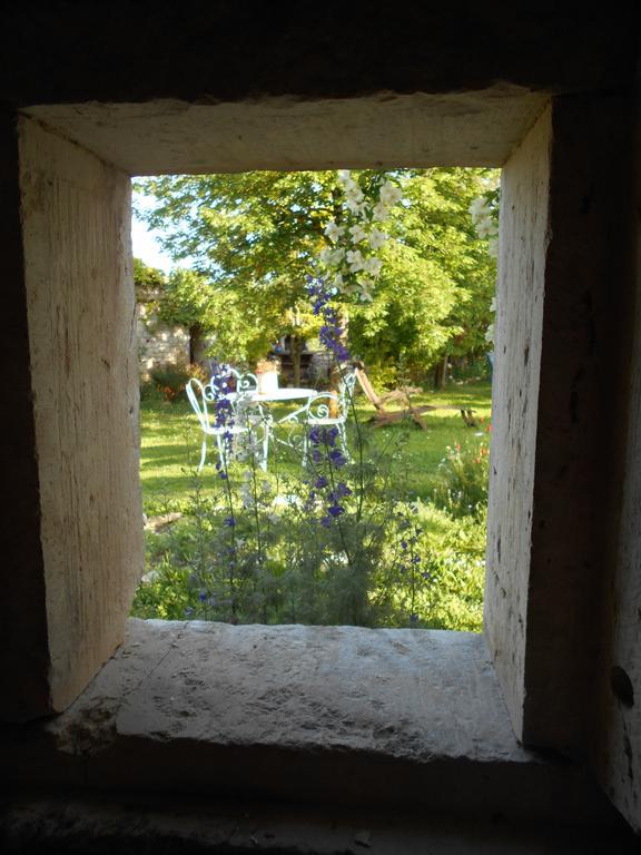 Bastida De Beata Bed & Breakfast Noailles  Exterior photo