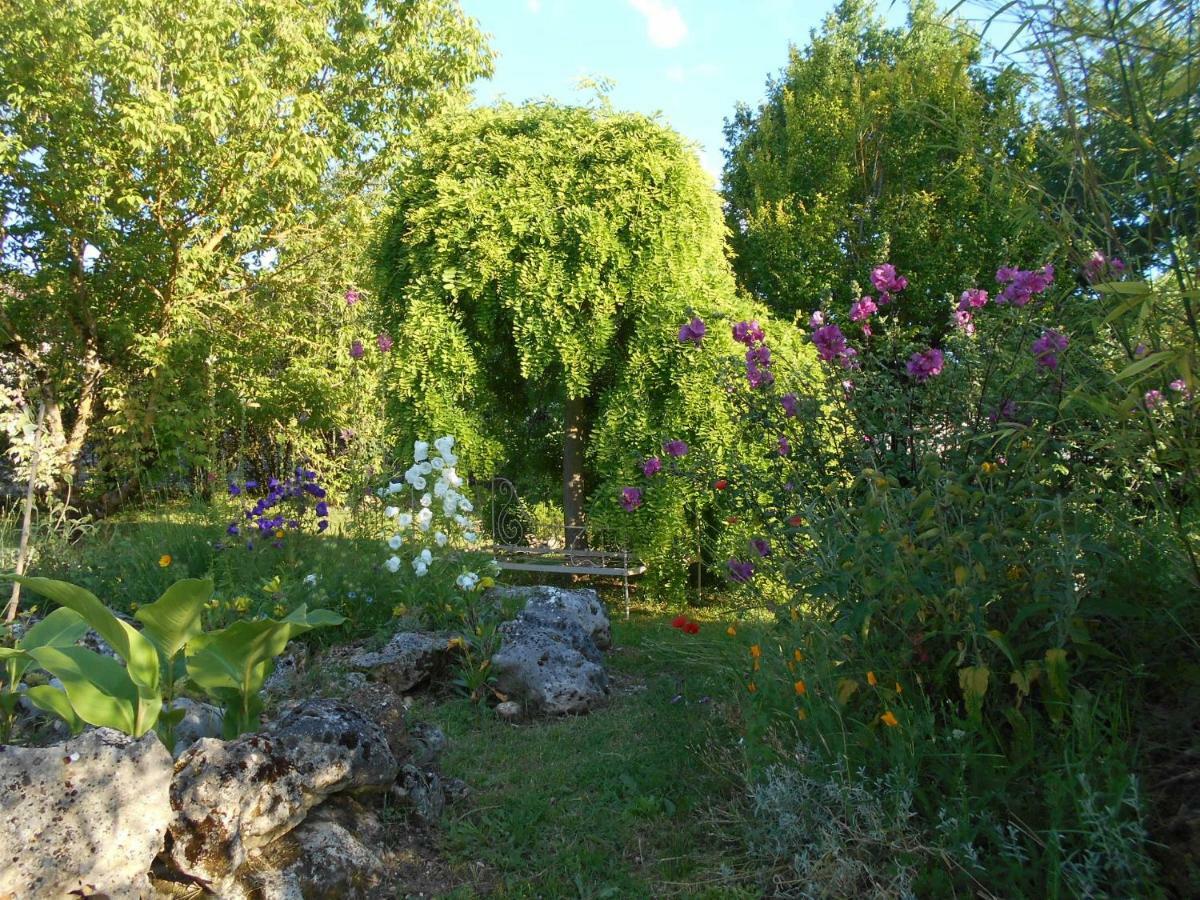 Bastida De Beata Bed & Breakfast Noailles  Exterior photo