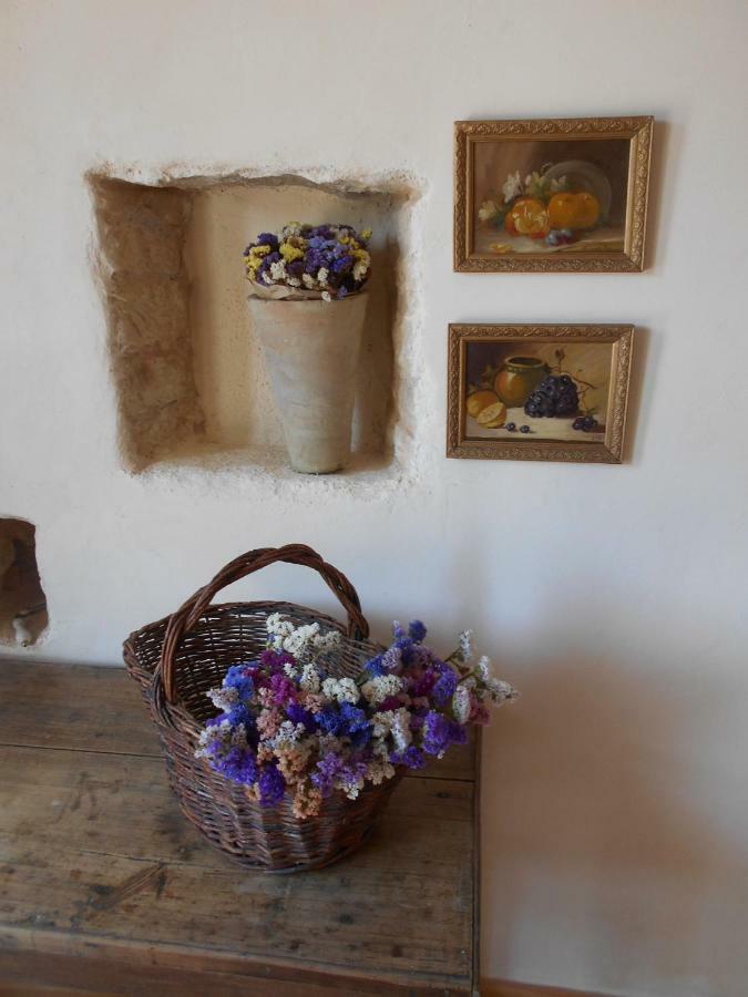 Bastida De Beata Bed & Breakfast Noailles  Exterior photo